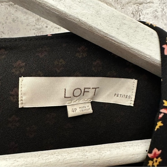 Loft floral print dress women’s size 4P black‎ cinched waist - Picture 4 of 7